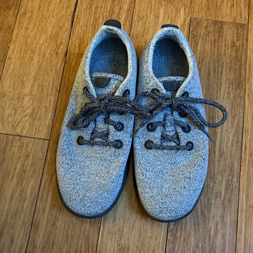 Allbirds women’s wool runners in Gray size 10